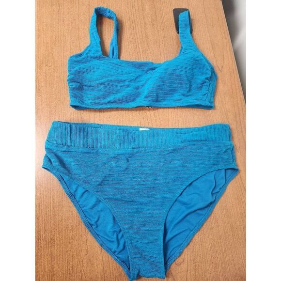 Time and tru 2 Piece Swimsuit. Top is 1X (16W-18W) and bottom is XL (16-18) - Picture 1 of 5